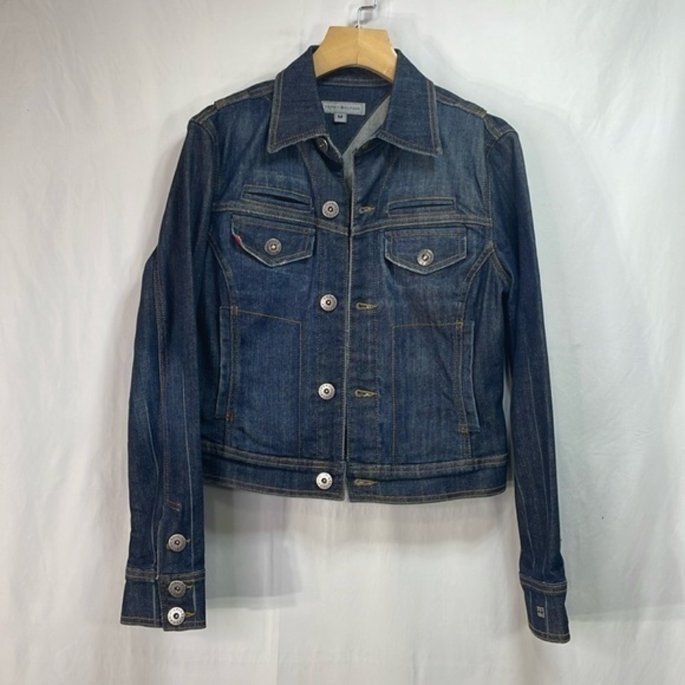 🌋 Tommy Hilfiger denim jacket